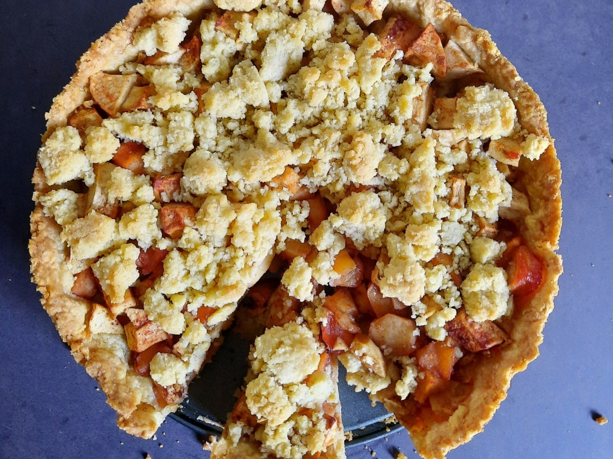 Recept: kweepeer-appeltaart met (zelfgemaakte!)&nbsp;amandelspijs